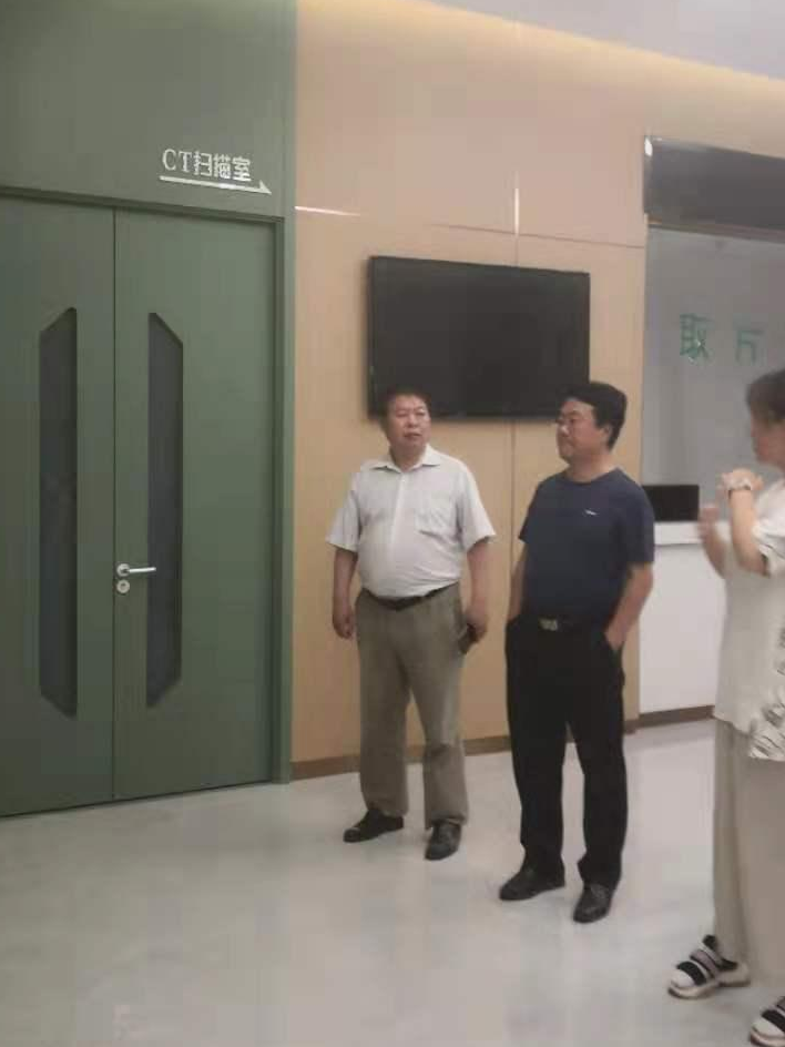 河北省文學藝術研究會領導一行到石家莊直樂中醫骨傷醫院參觀考察(圖2) 河北省文學藝術研究會領導一行到石家莊直樂中醫骨傷醫院參觀考察(圖2)